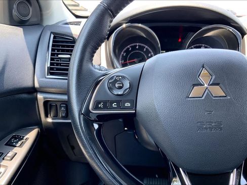 Used 2025 Mitsubishi Outlander Sport SE AWD/4WD image 24