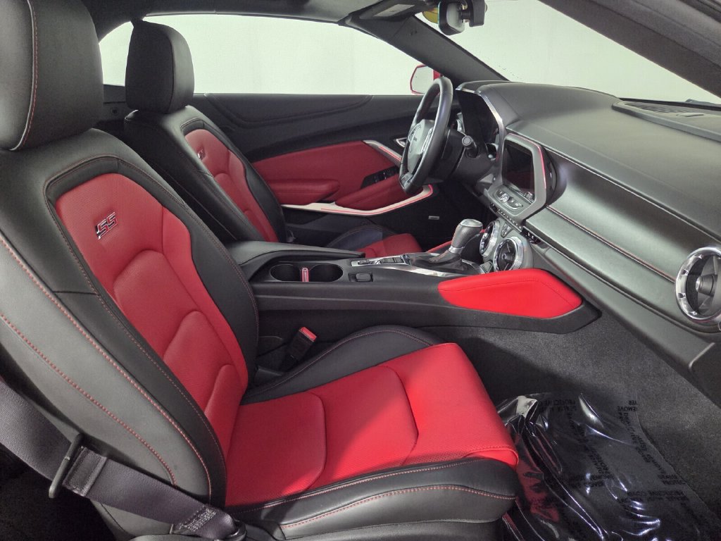 Used 2017 Chevrolet Camaro SS RWD image 30