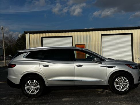 Used 2020 Buick Enclave Essence w/ Sound and Sites Package image 1