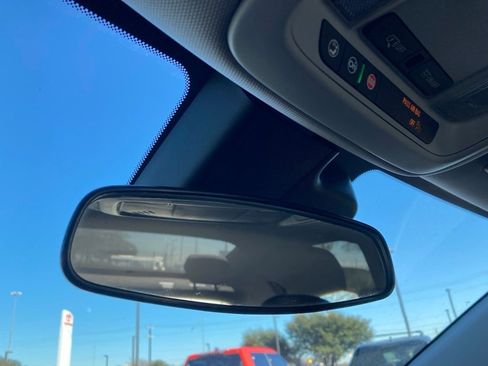 Used 2024 Chevrolet Malibu LT image 27