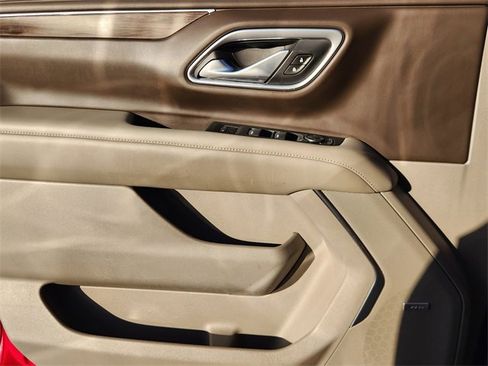 Used 2021 Chevrolet Tahoe Z71 w/ Z71 Signature Package image 22