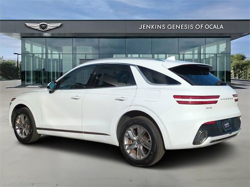 Certified 2022 Genesis GV70 2.5T image 5