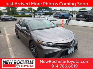 Used 2023 Toyota Camry SE w/ Cold Weather Package AWD/4WD video 1