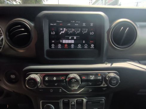 Used 2020 Jeep Wrangler Unlimited Sport AWD/4WD image 19
