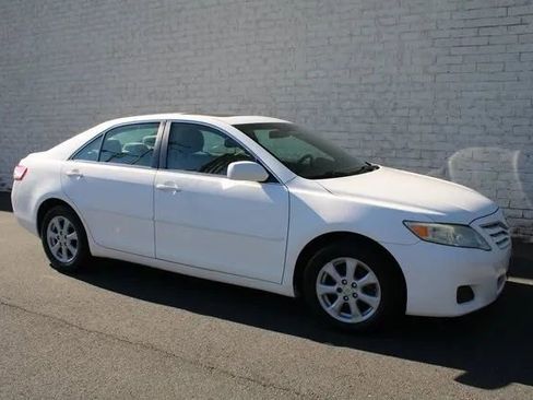 Used 2011 Toyota Camry LE w/ LE Extra-Value Pkg image 10