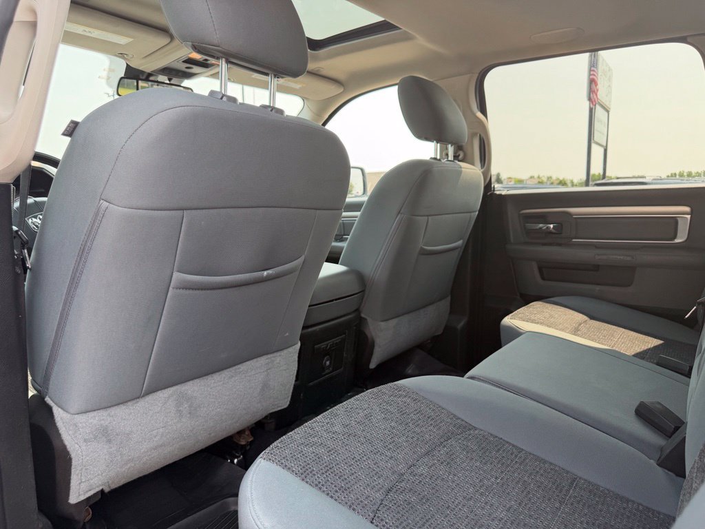 Used 2019 RAM 1500 Classic SLT w/ Black Appearance Group AWD/4WD image 25