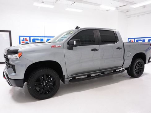 Used 2023 Chevrolet Silverado 1500 LT Trail Boss w/ LT Trail Boss Premium Package image 8