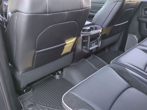 New 2026 RAM 2500 Laramie AWD/4WD image 19