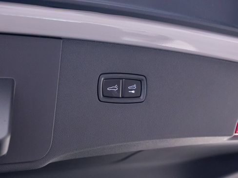 New 2026 Porsche Cayenne GTS AWD/4WD image 37
