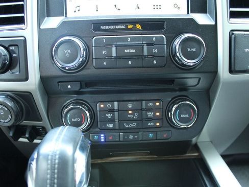 Used 2018 Ford F150 Lariat RWD image 18
