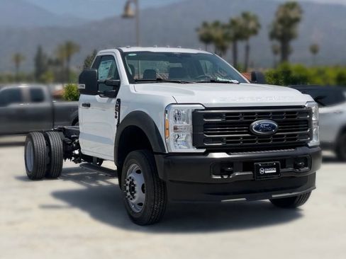 New 2026 Ford F550 2WD Regular Cab Super Duty image 3