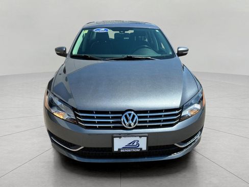 Used 2015 Volkswagen Passat TDI SE FWD image 24