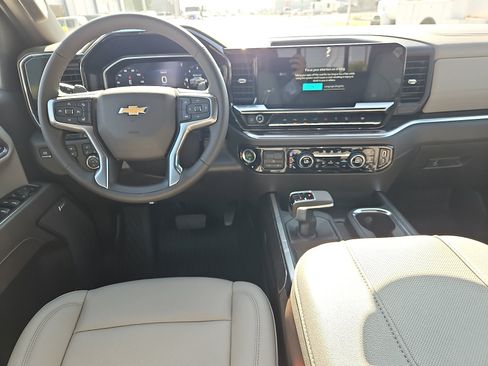 New 2026 Chevrolet Silverado 1500 LTZ w/ LTZ Premium Package AWD/4WD image 12