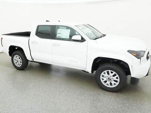 New 2025 Toyota Tacoma SR5 image 12