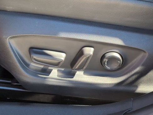 Used 2024 Toyota Camry SE image 14