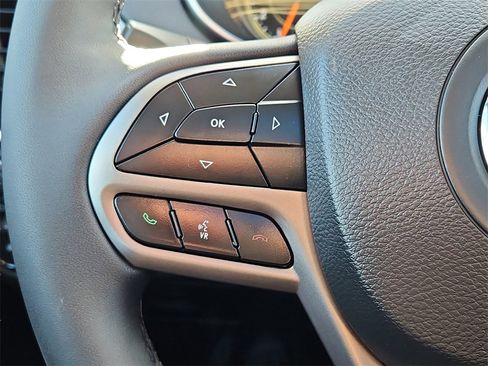 Used 2021 Jeep Cherokee Limited w/ Trailer Tow Group image 28