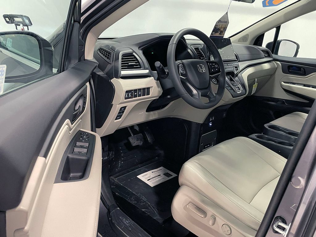 Used 2026 Honda Odyssey EX-L image 14