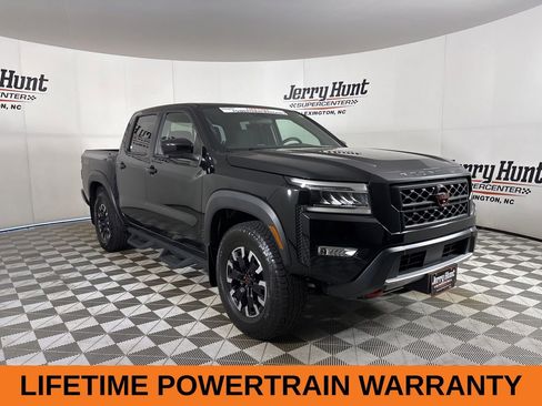 Used 2022 Nissan Frontier PRO-4X AWD/4WD image 4