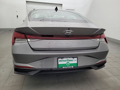 Used 2021 Hyundai Elantra SEL w/ Convenience + Premium Package FWD image 6