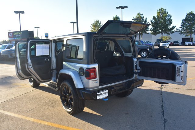 Used 2023 Jeep Wrangler Unlimited Sahara AWD/4WD image 16