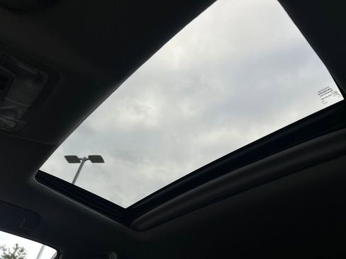 Used 2017 Toyota Highlander XLE image 20