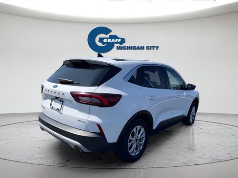 Used 2024 Ford Escape Active AWD/4WD image 5