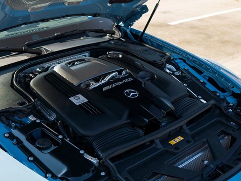 Used 2025 Mercedes-Benz SL 55 AMG 4MATIC image 40