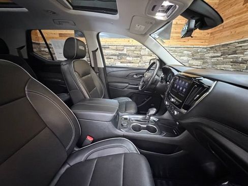 Used 2021 Chevrolet Traverse High Country w/ LPO, Floor Liner Package AWD/4WD image 17