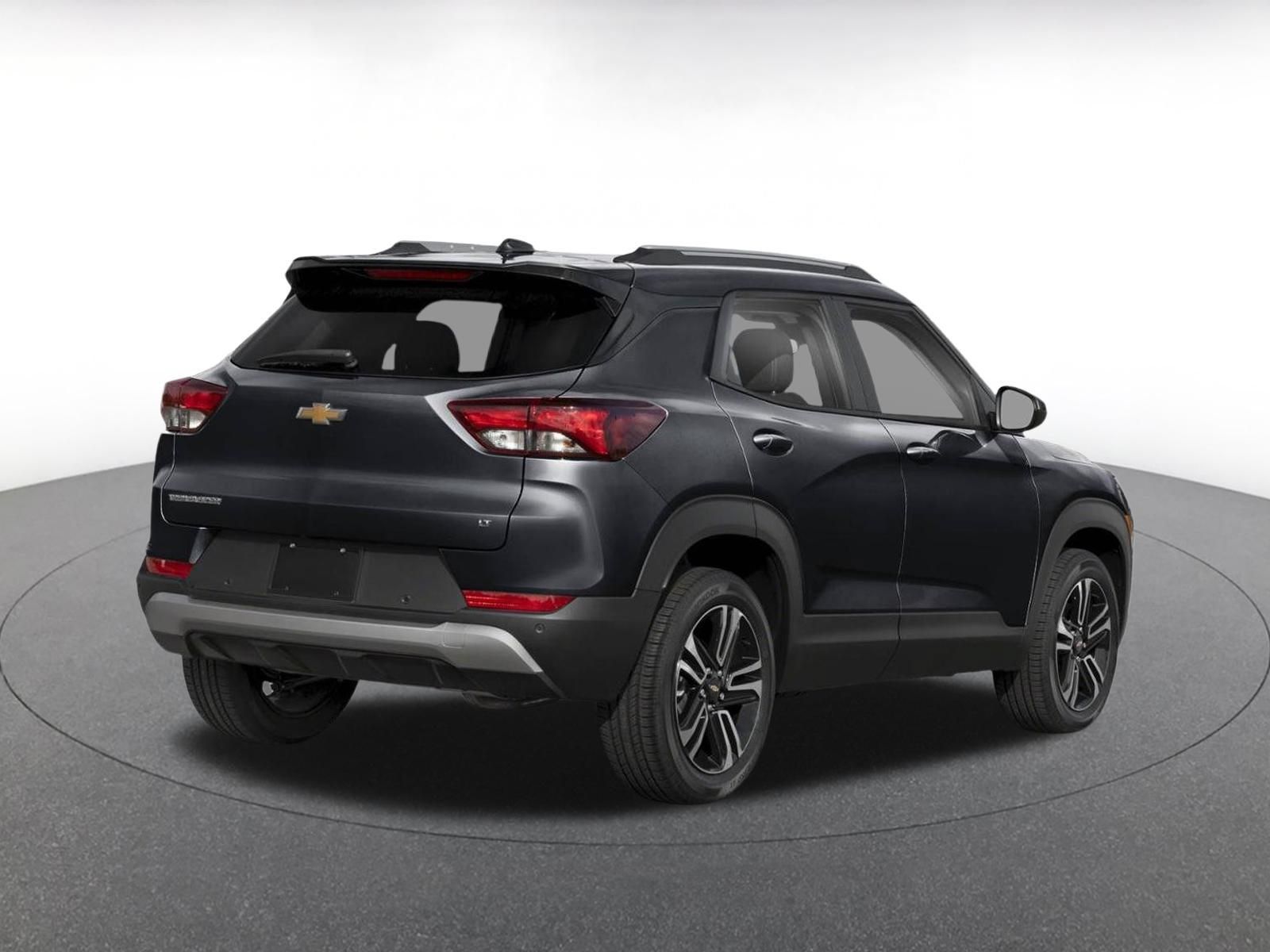 Used 2025 Chevrolet TrailBlazer LT FWD image 2