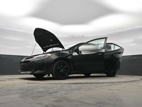 Used 2019 Toyota Corolla LE image 42