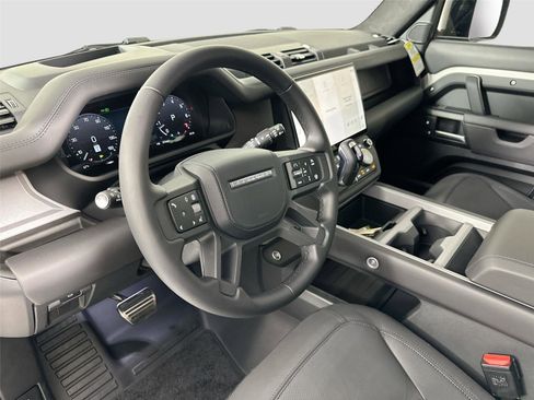 New 2026 Land Rover Defender 130 X AWD/4WD image 9