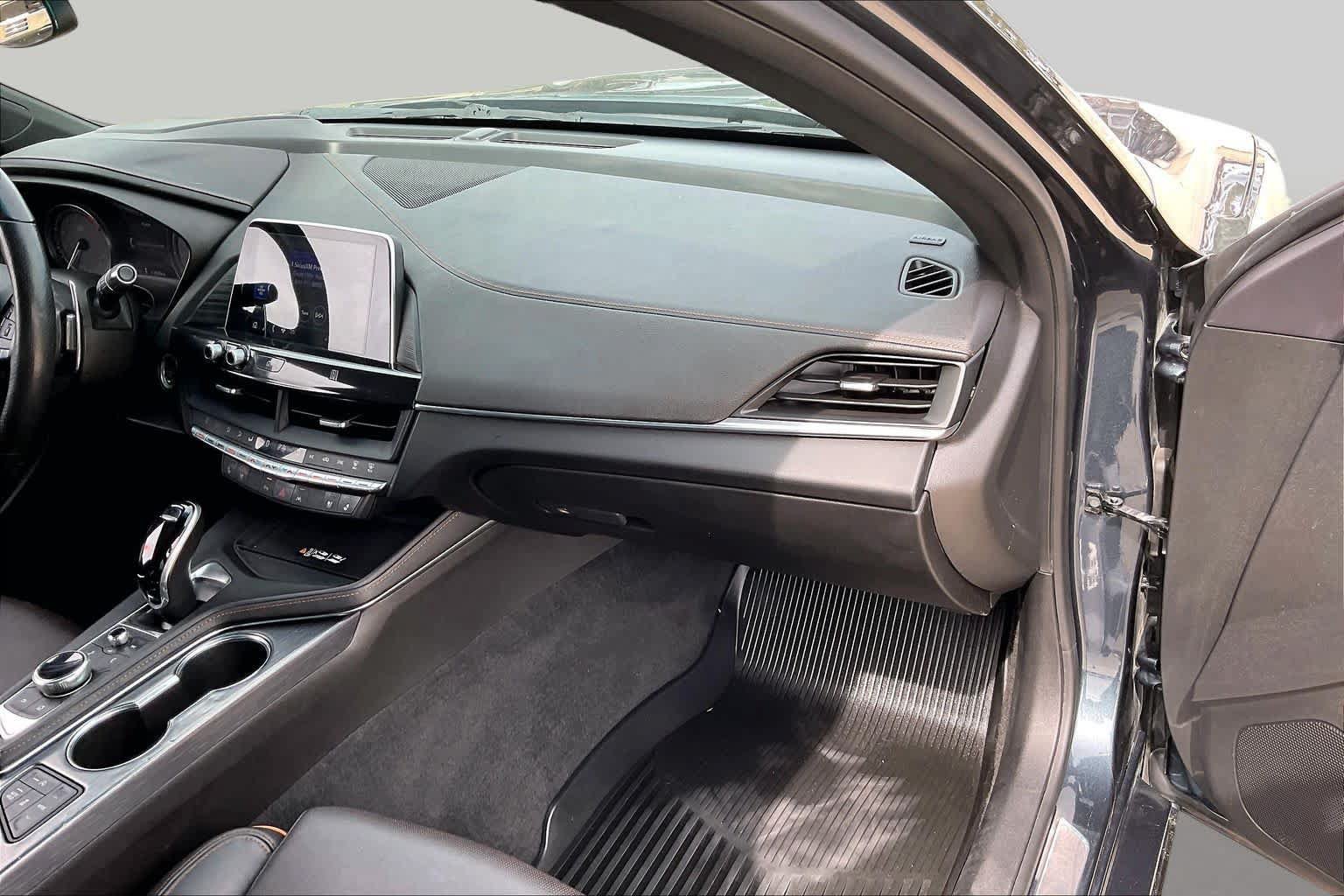 Used 2020 Cadillac CT4 V w/ Climate Package RWD image 18