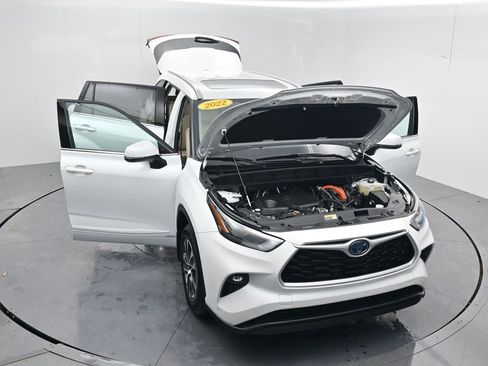Used 2022 Toyota Highlander XLE image 72
