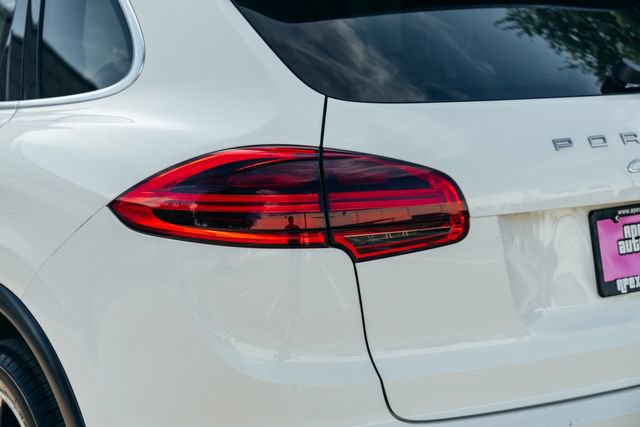 Used 2016 Porsche Cayenne S AWD/4WD image 39