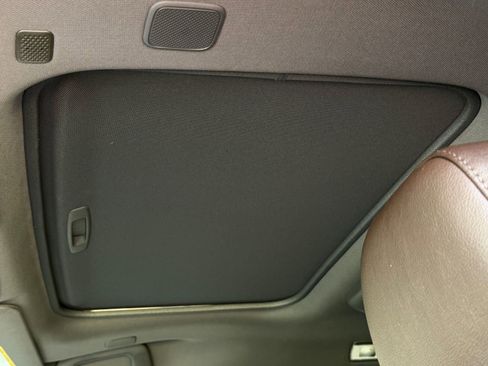 Used 2023 Toyota Sienna Platinum AWD/4WD image 24