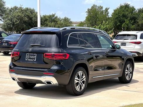 New 2025 Mercedes-Benz GLB 250 GLB 250 image 9