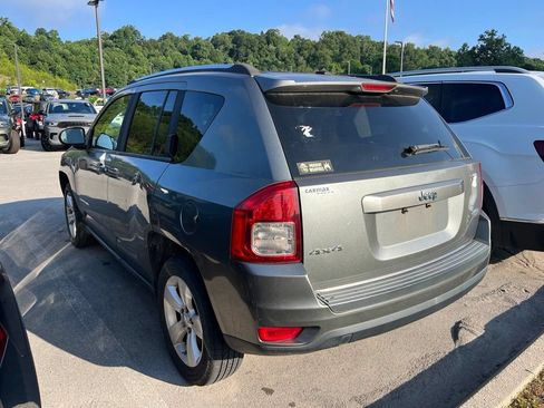 Used 2011 Jeep Compass Latitude AWD/4WD image 5