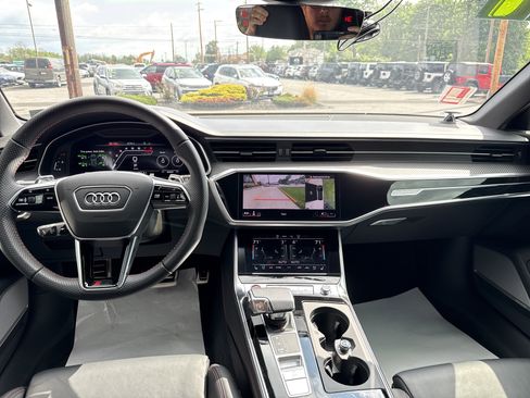 Used 2021 Audi RS 6 w/ Carbon Optic Package AWD/4WD image 14