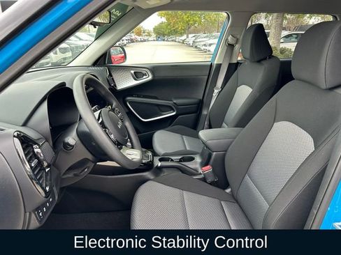 Used 2025 Kia Soul S image 14