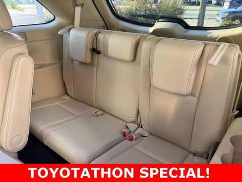 Used 2016 Toyota Highlander Limited Platinum image 16