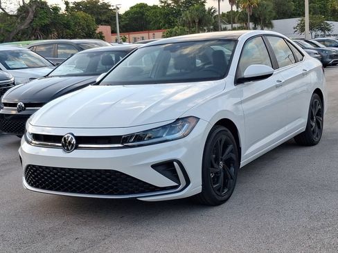New 2026 Volkswagen Jetta SE FWD image 3