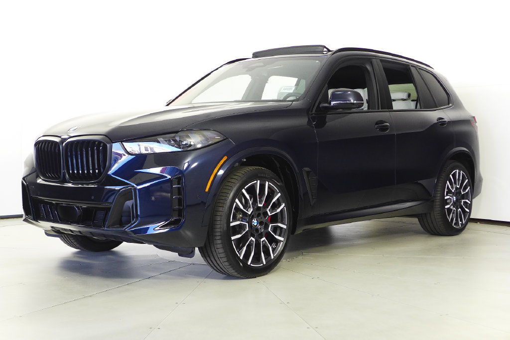 Used 2026 BMW X5 xDrive40i w/ M Sport Package AWD/4WD image 2