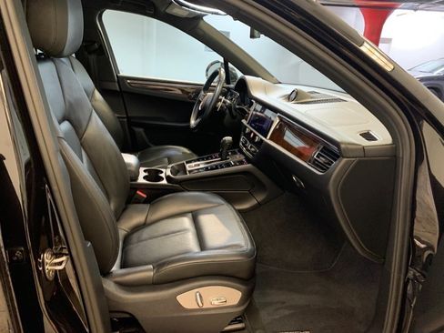 Used 2022 Porsche Macan S AWD/4WD image 54
