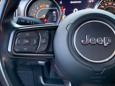 Used 2021 Jeep Wrangler Sport AWD/4WD image 21
