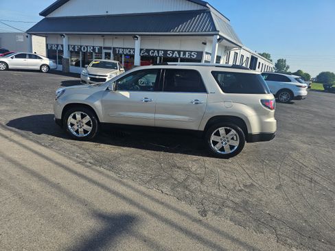 Used 2017 GMC Acadia Limited SLT AWD/4WD image 8