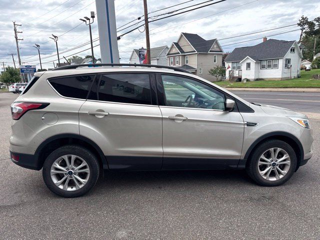 Used 2018 Ford Escape SE w/ Ford Safe & Smart Package AWD/4WD image 5