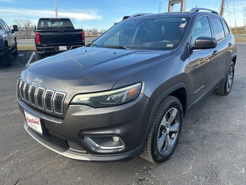 Used 2019 Jeep Cherokee Limited w/ Luxury Group image 9