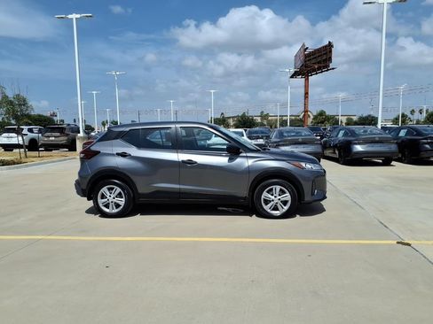 Used 2024 Nissan Kicks S FWD image 6