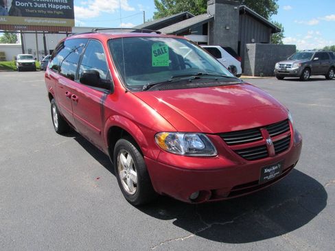 Used 2007 Dodge Grand Caravan SXT FWD image 6