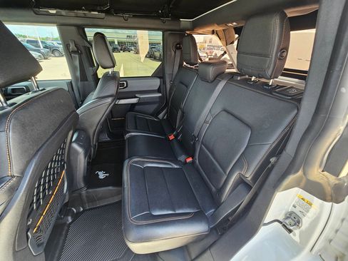 Used 2021 Ford Bronco Badlands image 26